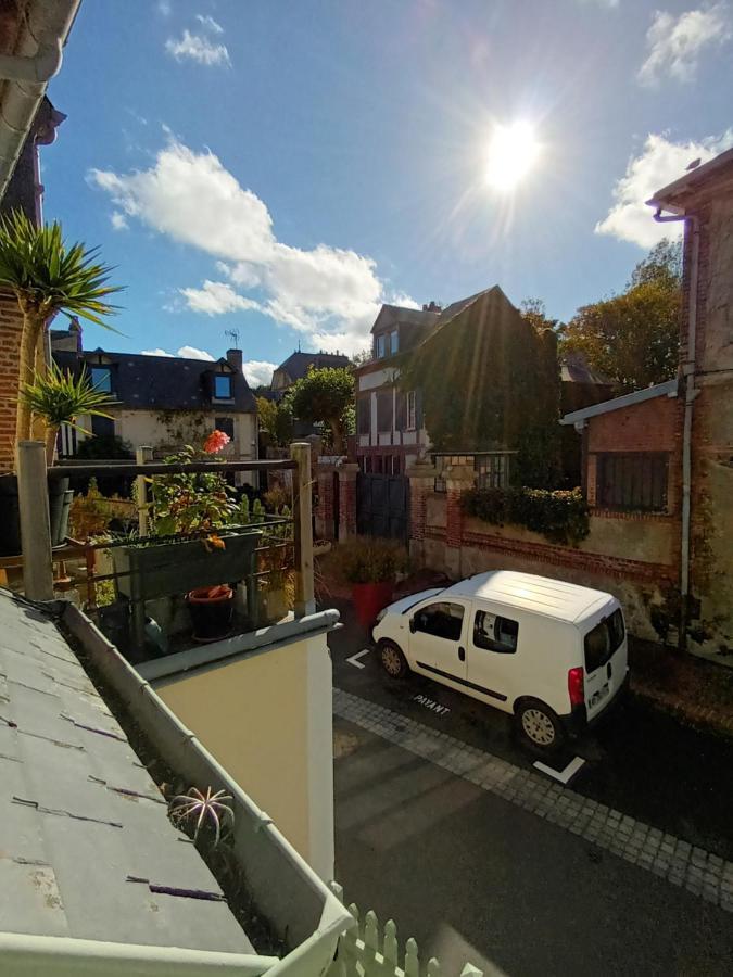 Villa La P'tite Normande Villerville Esterno foto