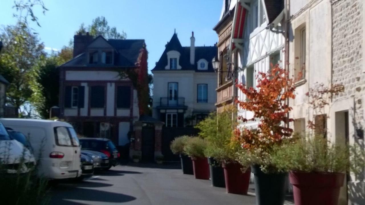 Villa La P'tite Normande Villerville Esterno foto
